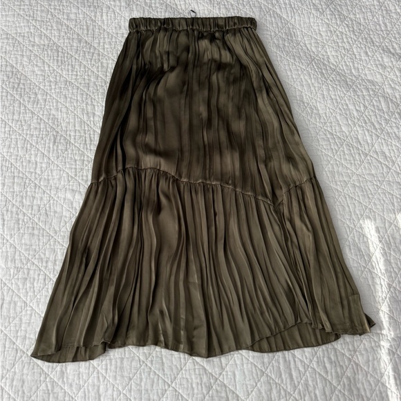 Zara Asymmetrical Khaki Skirt - Picture 2 of 6